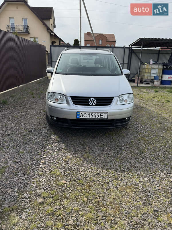 Минивэн Volkswagen Touran 2006 в 