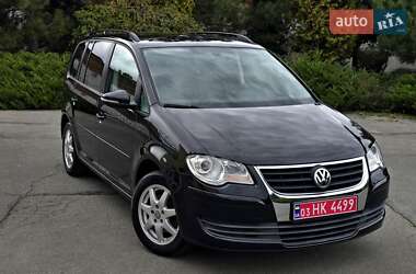 Минивэн Volkswagen Touran 2010 в Полтаве