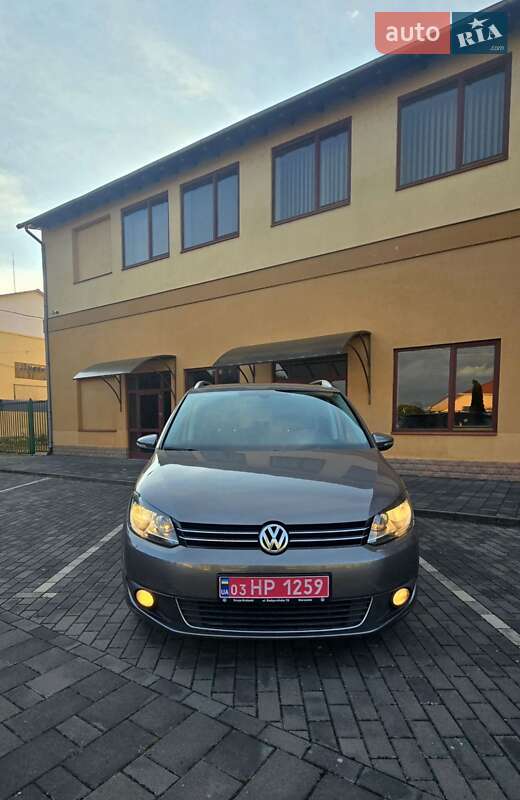 Мінівен Volkswagen Touran 2010 в Виноградові