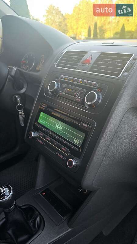 Мінівен Volkswagen Touran 2010 в Виноградові