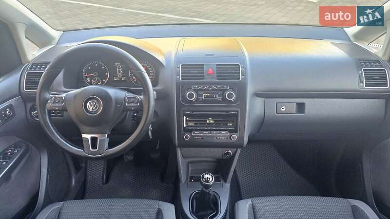 Мінівен Volkswagen Touran 2010 в Виноградові