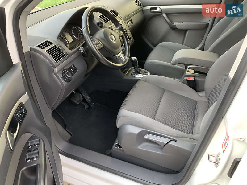 Минивэн Volkswagen Touran 2011 в Ровно фото 29 Минивэн Volkswagen Touran 2011 в Ровно