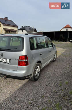 Минивэн Volkswagen Touran 2006 в 