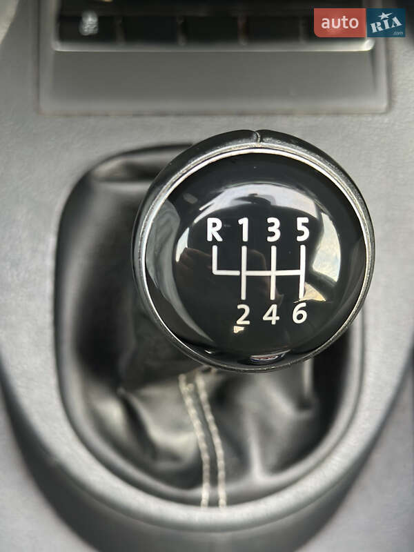 Мінівен Volkswagen Touran 2012 в Луцьку фото 47 Мінівен Volkswagen Touran 2012 в Луцьку