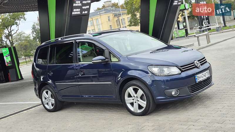 Мінівен Volkswagen Touran 2014 в Одесі