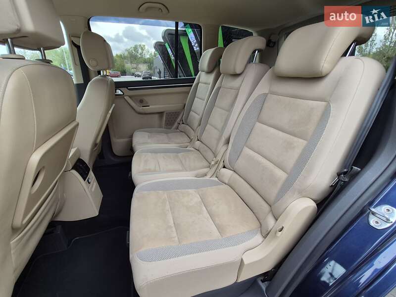 Мінівен Volkswagen Touran 2014 в Одесі