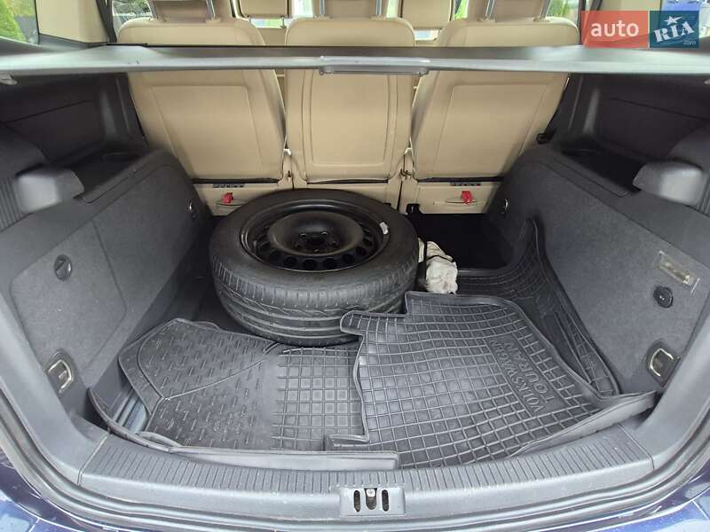 Мінівен Volkswagen Touran 2014 в Одесі