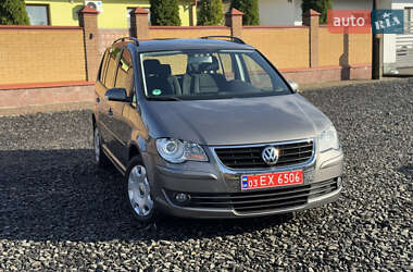 Минивэн Volkswagen Touran 2007 в 
