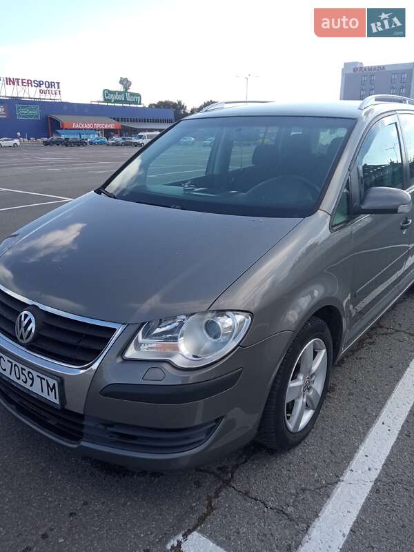 Мінівен Volkswagen Touran 2008 в Львові