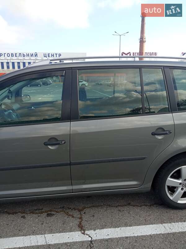 Мінівен Volkswagen Touran 2008 в Львові