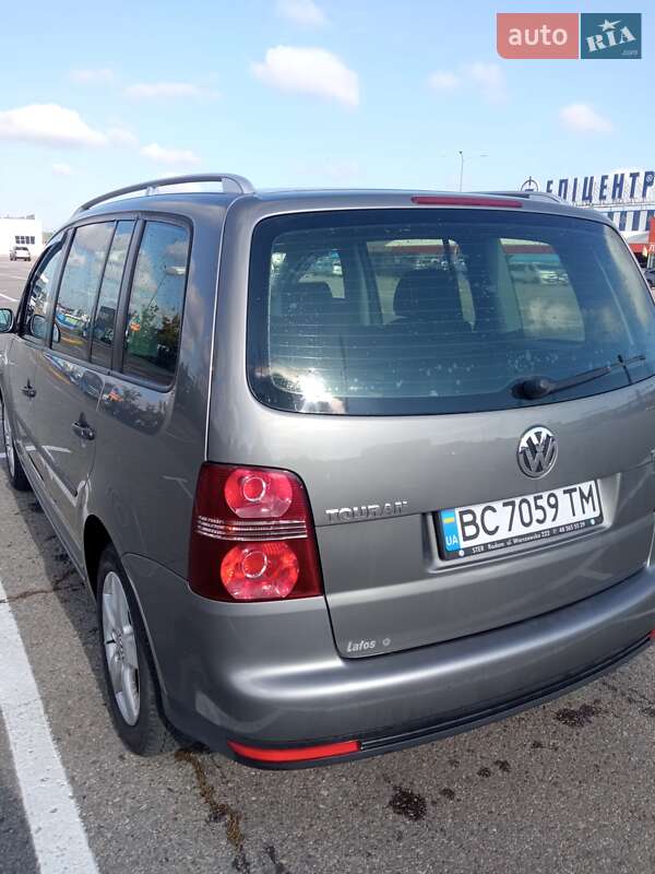 Мінівен Volkswagen Touran 2008 в Львові