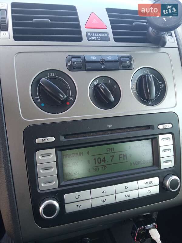 Мінівен Volkswagen Touran 2008 в Львові