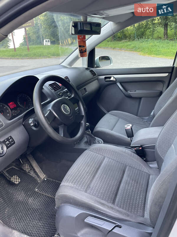 Минивэн Volkswagen Touran 2004 в Трускавце фото 14 Минивэн Volkswagen Touran 2004 в Трускавце