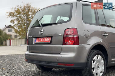 Минивэн Volkswagen Touran 2007 в 