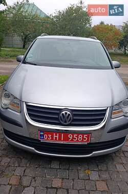 Минивэн Volkswagen Touran 2008 в Харькове