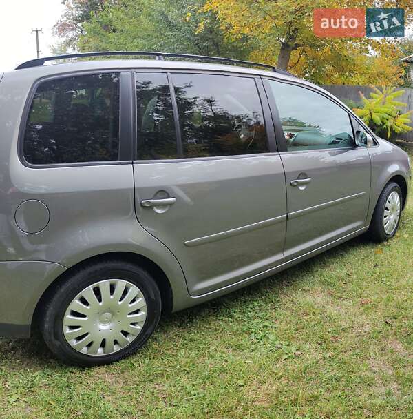 Минивэн Volkswagen Touran 2008 в Прилуках