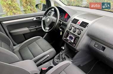 Минивэн Volkswagen Touran 2009 в 