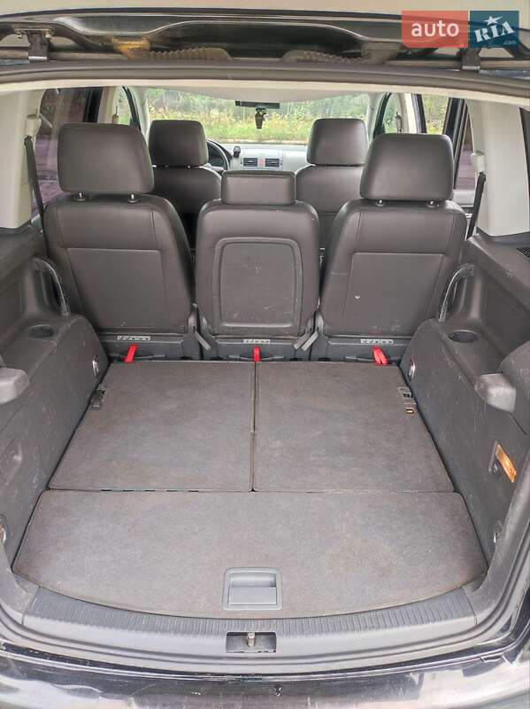 Мінівен Volkswagen Touran 2004 в Кам'янець-Подільському