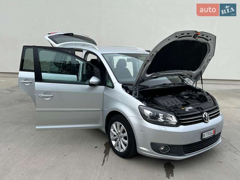 Минивэн Volkswagen Touran 2011 в Киеве