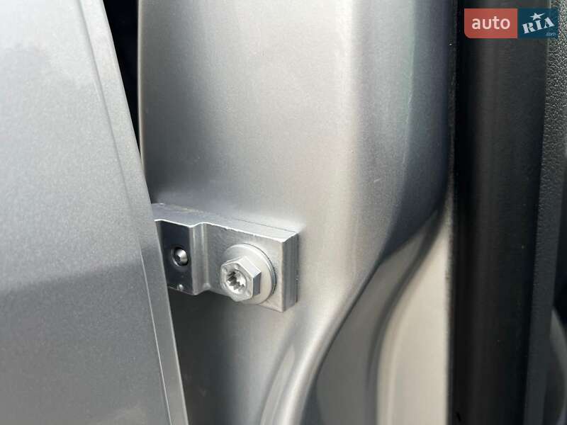 Минивэн Volkswagen Touran 2011 в Киеве