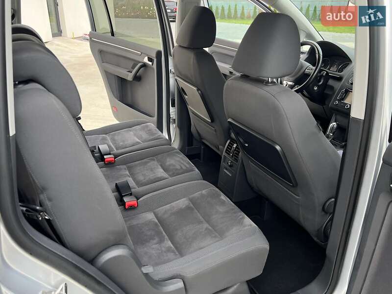 Минивэн Volkswagen Touran 2011 в Киеве