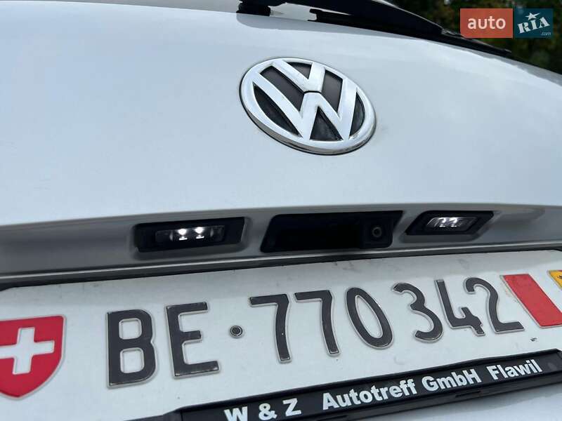 Минивэн Volkswagen Touran 2011 в Киеве