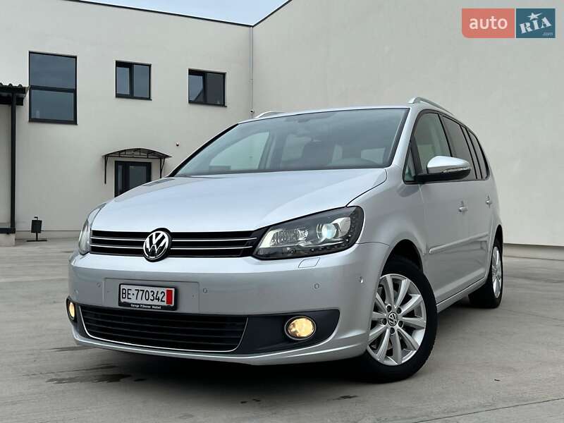 Минивэн Volkswagen Touran 2011 в Киеве