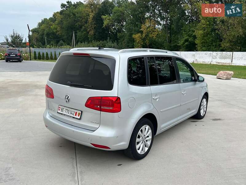 Минивэн Volkswagen Touran 2011 в Киеве