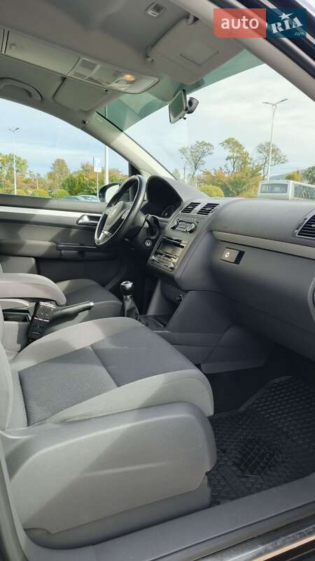Мінівен Volkswagen Touran 2012 в Виноградові