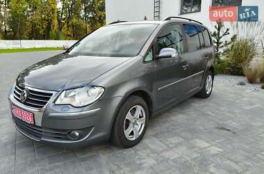 Минивэн Volkswagen Touran 2006 в Луцке
