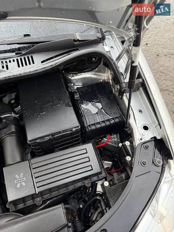 Минивэн Volkswagen Touran 2007 в Дубно