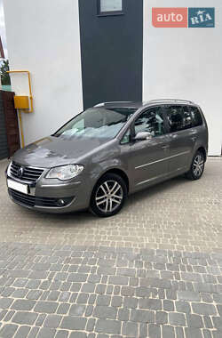 Мінівен Volkswagen Touran 2007 в Києві