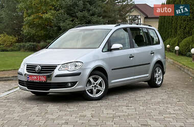 Минивэн Volkswagen Touran 2009 в Сарнах