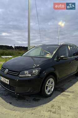 Мінівен Volkswagen Touran 2011 в Луцьку