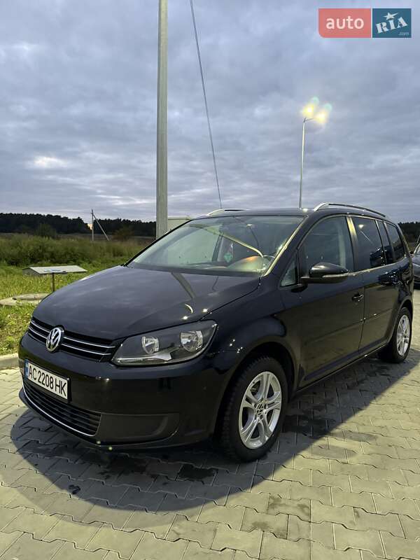 Volkswagen Touran 2011