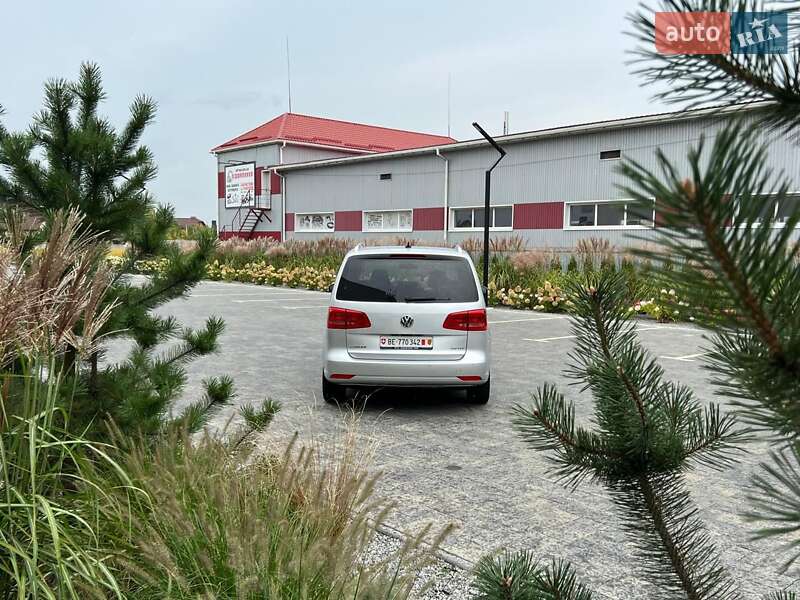 Минивэн Volkswagen Touran 2011 в Киеве