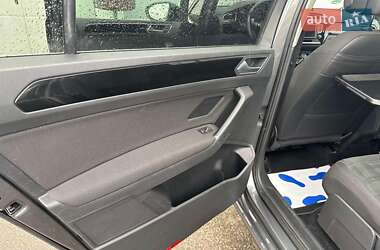 Микровэн Volkswagen Touran 2016 в 