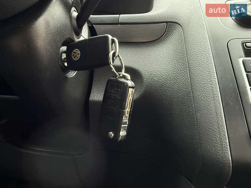 Минивэн Volkswagen Touran 2012 в Бердичеве