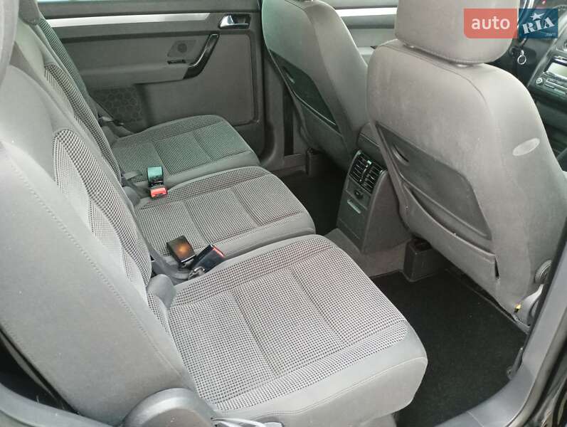 Мінівен Volkswagen Touran 2005 в Тернополі