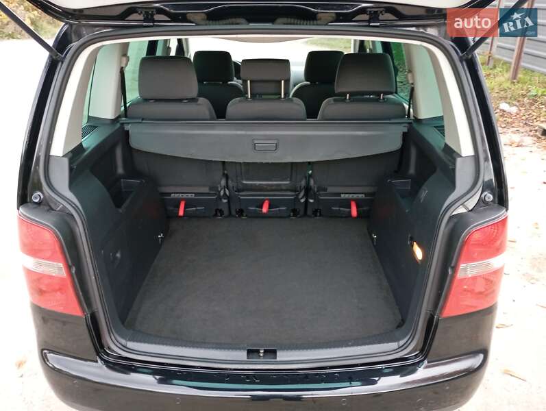 Мінівен Volkswagen Touran 2005 в Тернополі