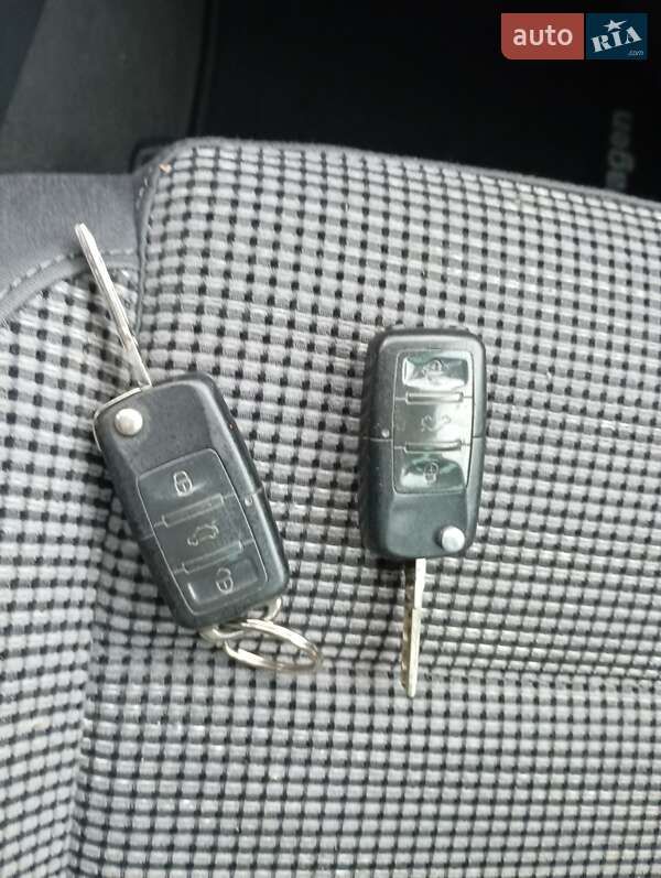 Мінівен Volkswagen Touran 2005 в Тернополі