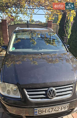 Минивэн Volkswagen Touran 2003 в Южном