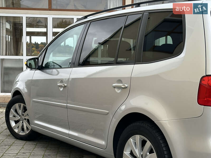 Минивэн Volkswagen Touran 2013 в Дрогобыче