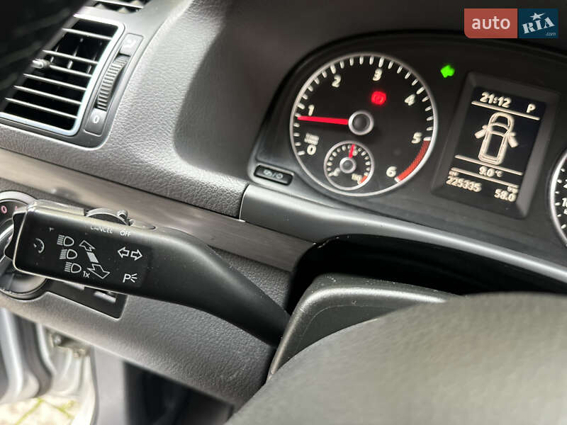 Минивэн Volkswagen Touran 2013 в Дрогобыче