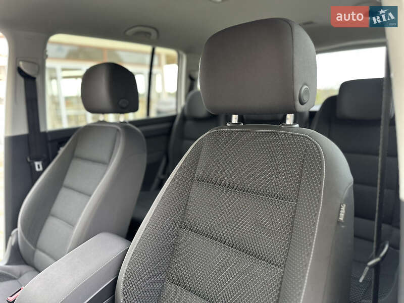 Минивэн Volkswagen Touran 2013 в Дрогобыче