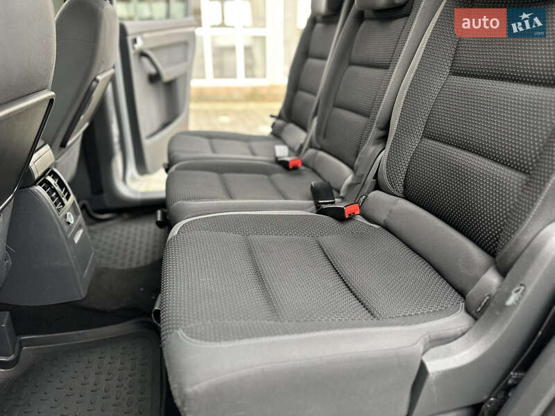 Минивэн Volkswagen Touran 2013 в Дрогобыче
