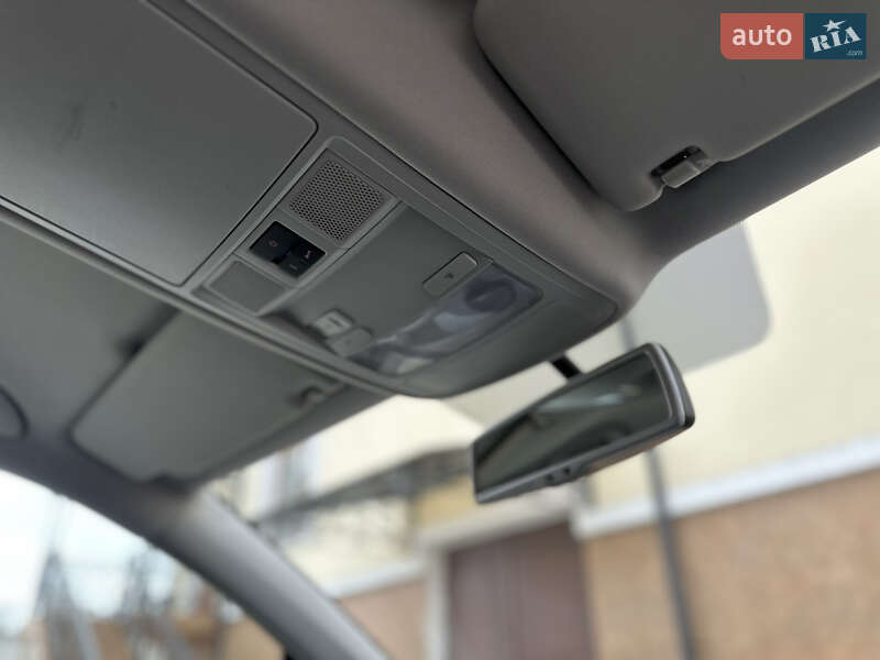 Минивэн Volkswagen Touran 2013 в Дрогобыче