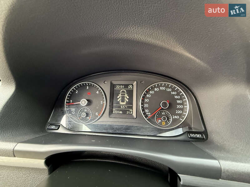 Минивэн Volkswagen Touran 2011 в Коломые