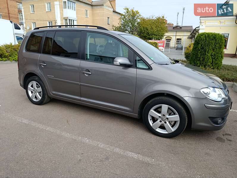 Минивэн Volkswagen Touran 2009 в Бердичеве