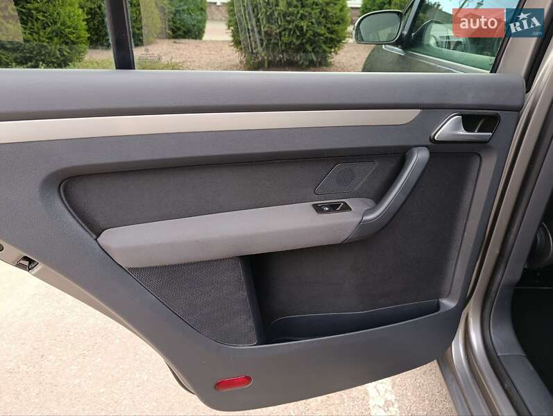 Минивэн Volkswagen Touran 2009 в Бердичеве